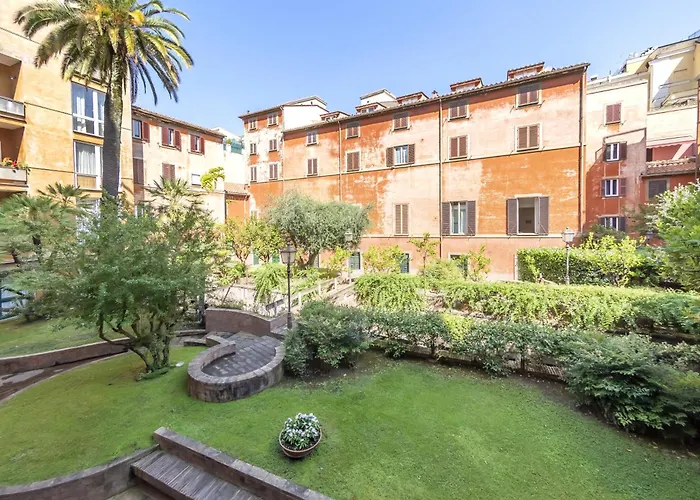 Saturno In Trevi * Ρώμη